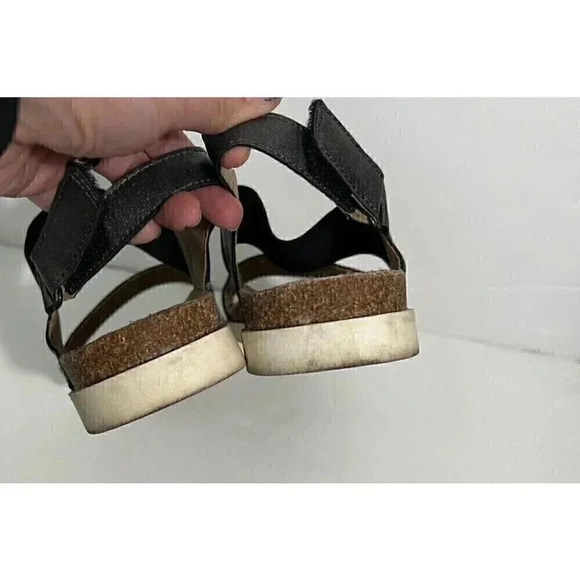 Earth Spirit Womens Sandals Metallic Gray Slingback Black Elastic Size 6 - Picture 8 of 12